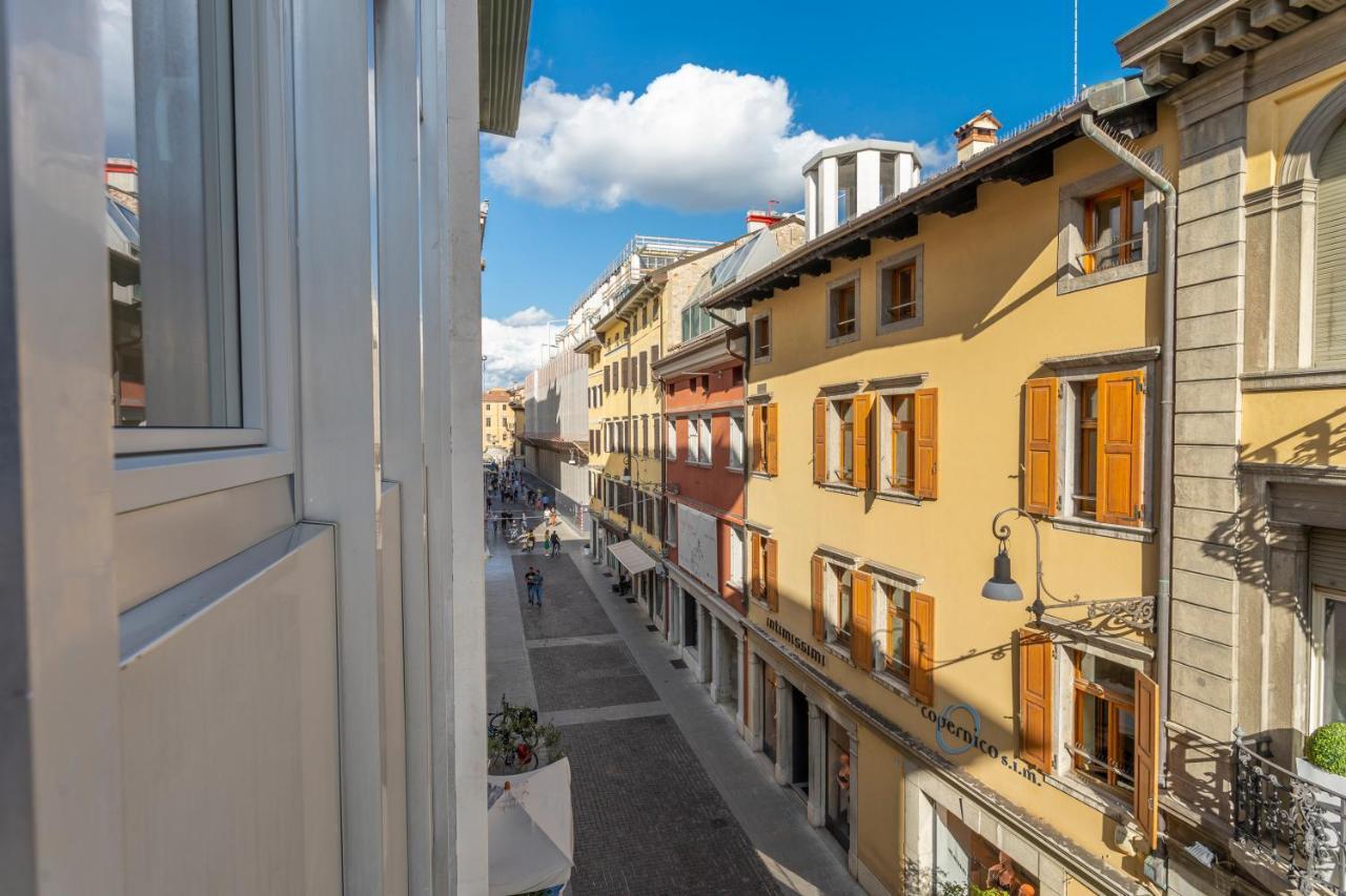 Udine Palazzo D'Aronco Modern Apartment エクステリア 写真